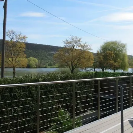 Les Terrasses Sur Seine 公寓 *